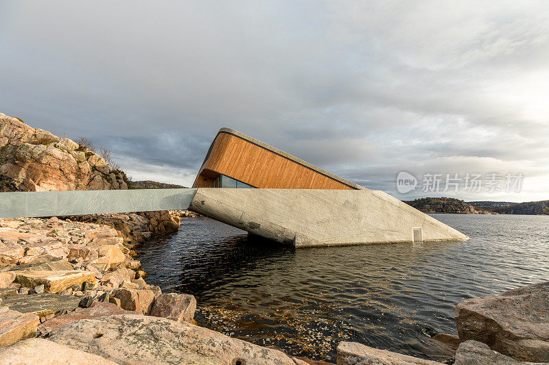 挪威林登斯- 2019年10月:水下餐厅的外观。